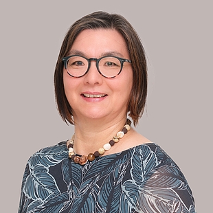 Dr. Klara Asako Sarholz - 55 Jahre - Ärztin