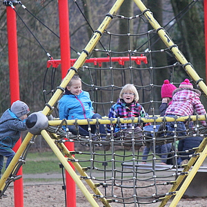 Symbolbild: Spielende Kinder